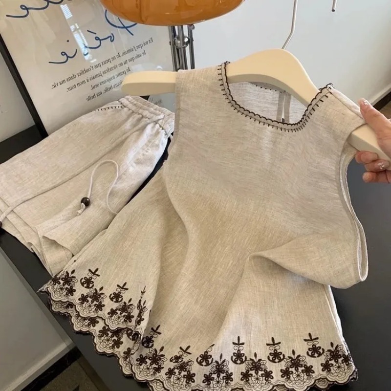 Простой стиль Old Money из хло – обзор и цена Sewing Vest